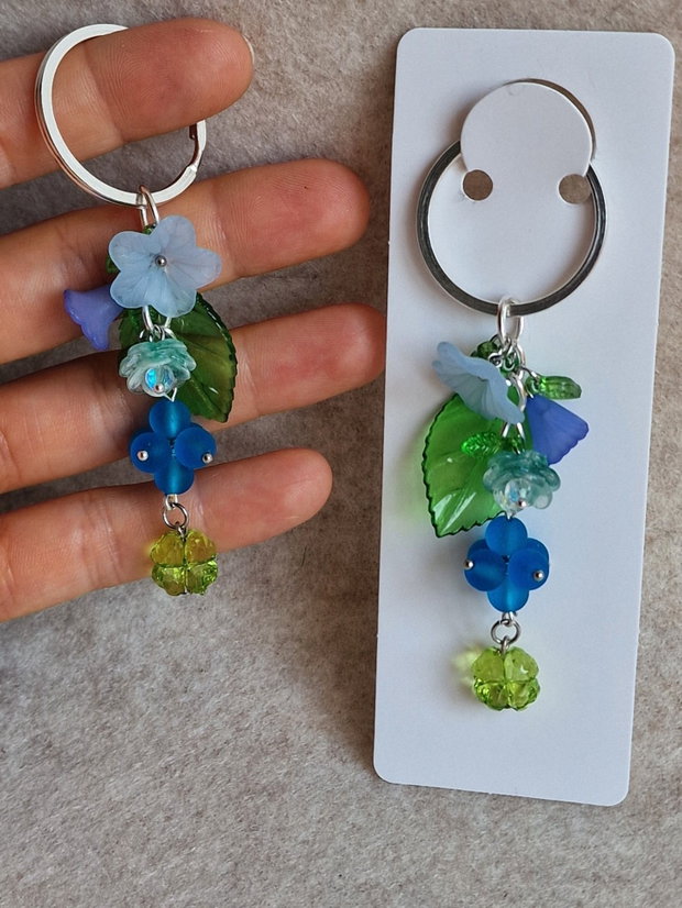 Breloc floral albastru