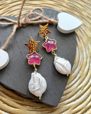 Cercei Perle Baroc albe & stelute agate roz