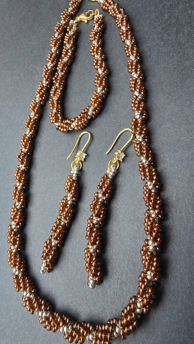 Honey Spiral  Set handmade din mărgele Preciosa Ornela