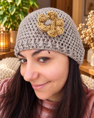 Căciulă croșetată handmade Floare de Toamnă