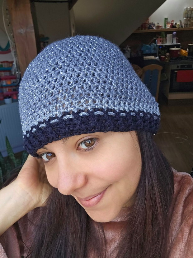 Căciulă croșetată handmade Sclipiri de Iarnă