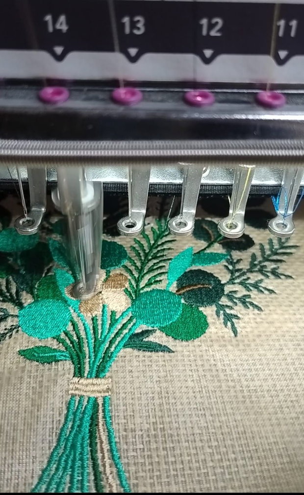 Sacoșă medie din iută naturală, brodată cu buchet botanic AYA HOME