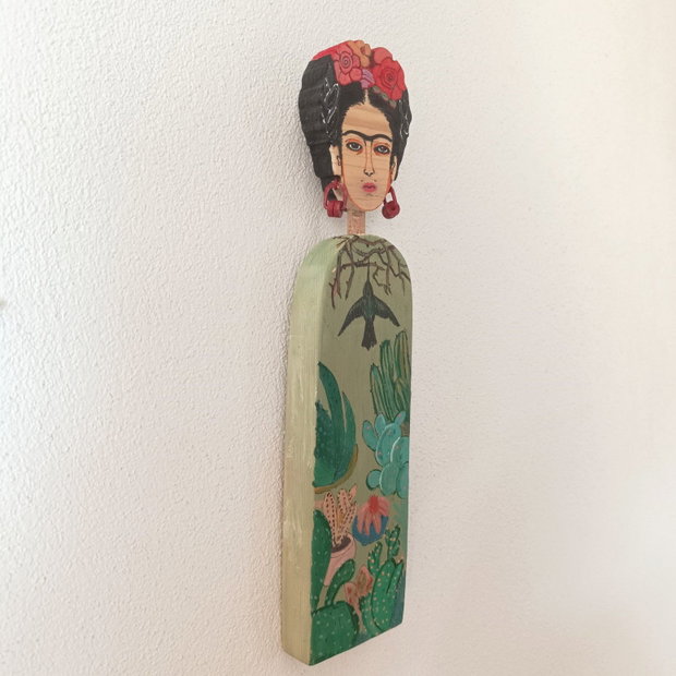 Frida Kahlo. Figurina din lemn