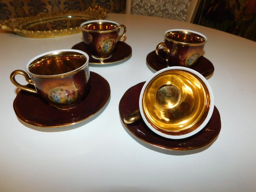 Portelan Bohemia, vintage, pictat manual, aur coloidal, 4 cani cu 4 farfurii, pentru cafea