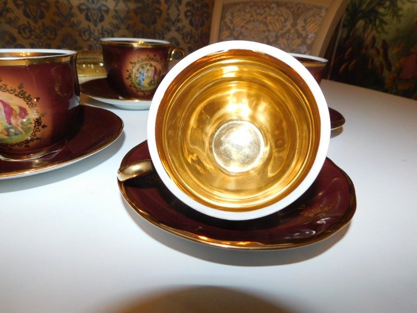 Portelan Bohemia, vintage, pictat manual, aur coloidal, 4 cani cu 4 farfurii, pentru cafea