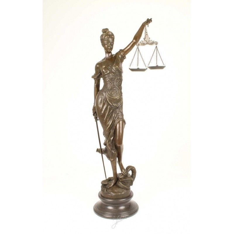 Justitia - statueta din bronz pe un soclu din marmura