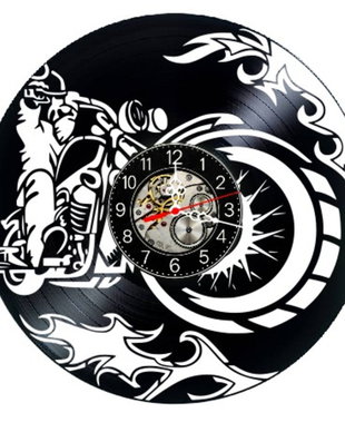 Ceas de perete decorativ realizat din disc de vinil, Model Motocicleta Biker Chopper Flacari, Negru, 30 cm