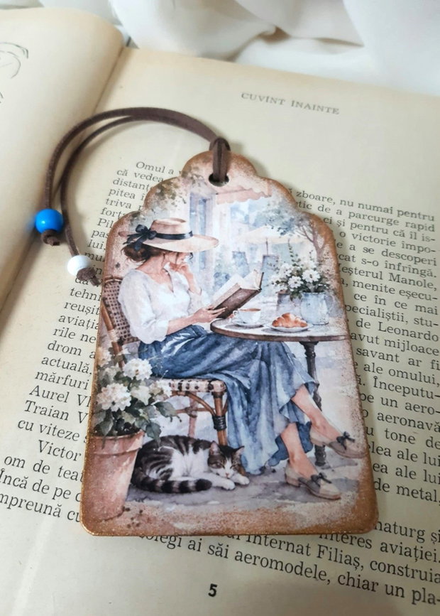 Semn de carte handmade - Cititul, un mic rasfat