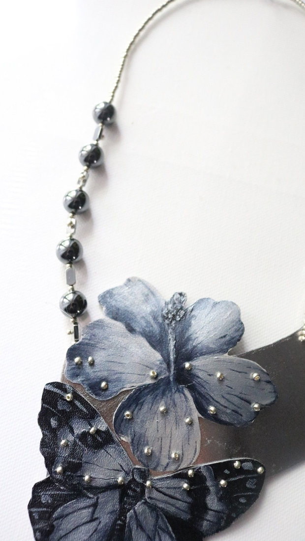 Colier Fluture Floare argintiu