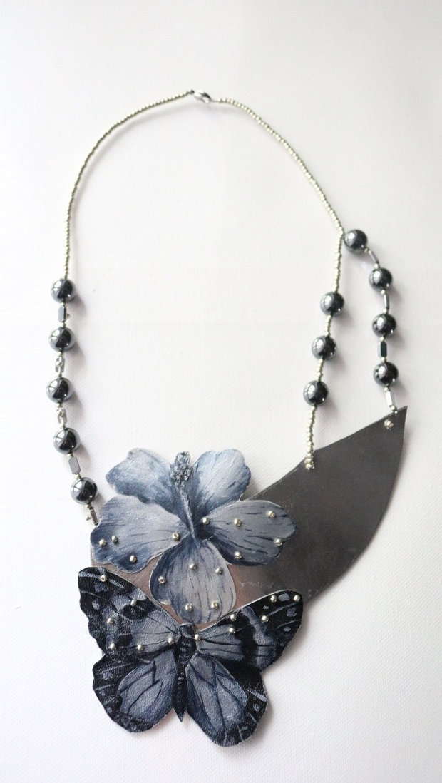 Colier Fluture Floare argintiu
