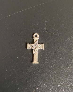 Charm cruciulita