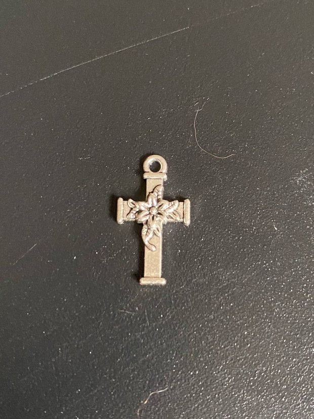 Charm cruciulita