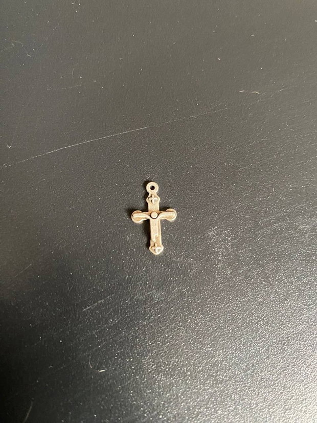 Charm cruciulita