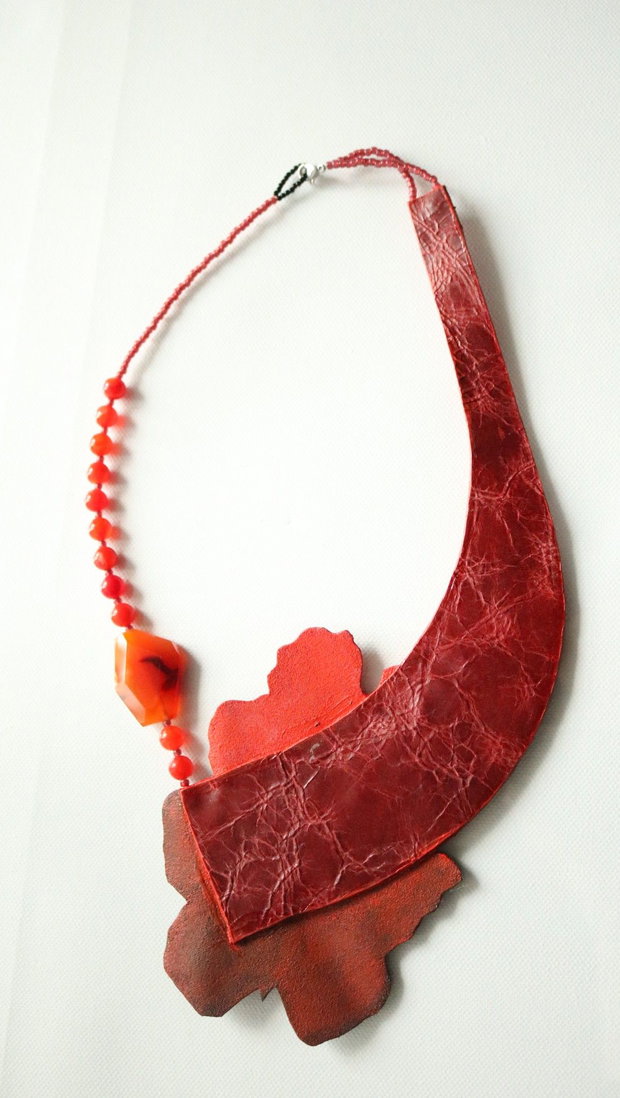 Colier fluture si floare