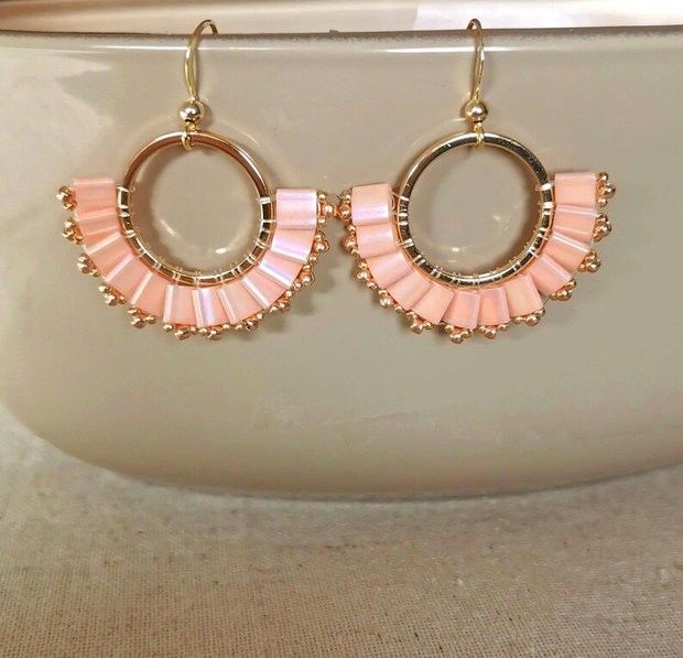 Cercei rotunzi cu margele Tila roz, cercei handmade boho