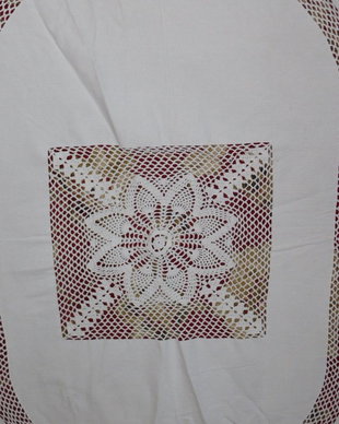 Fata  de masa, alba,  dantele,  vintage,  ovala,  neutilizata, dantele   lucrate  manual si aplicate,