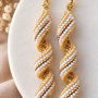 Cercei Spiral Elegance  Crem, Alb & Auriu