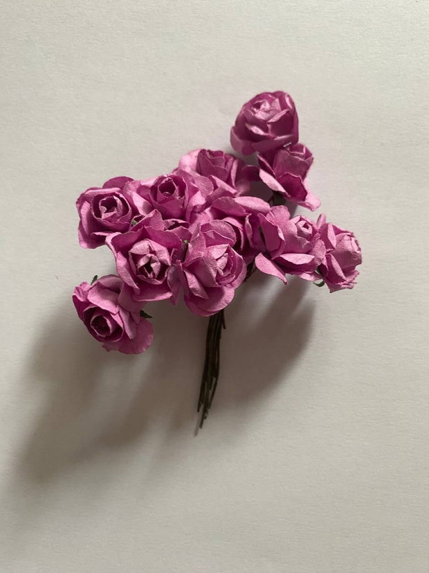 Flori hartie