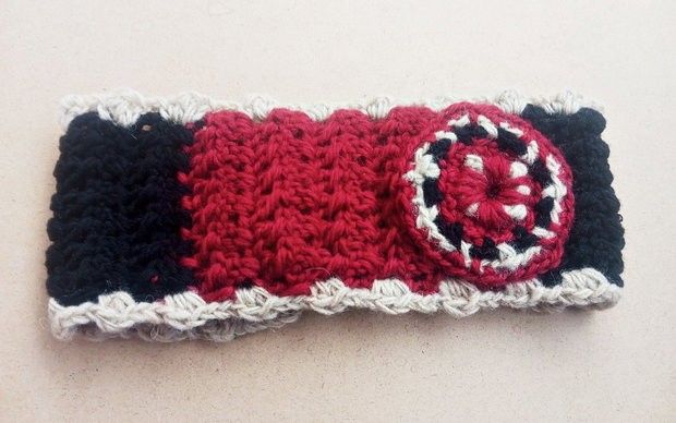 Banda / bandana / bentita de par crosetata grena cu floare