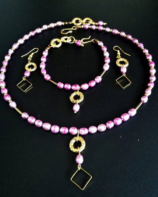 Set geometric cu perle de cultura lila
