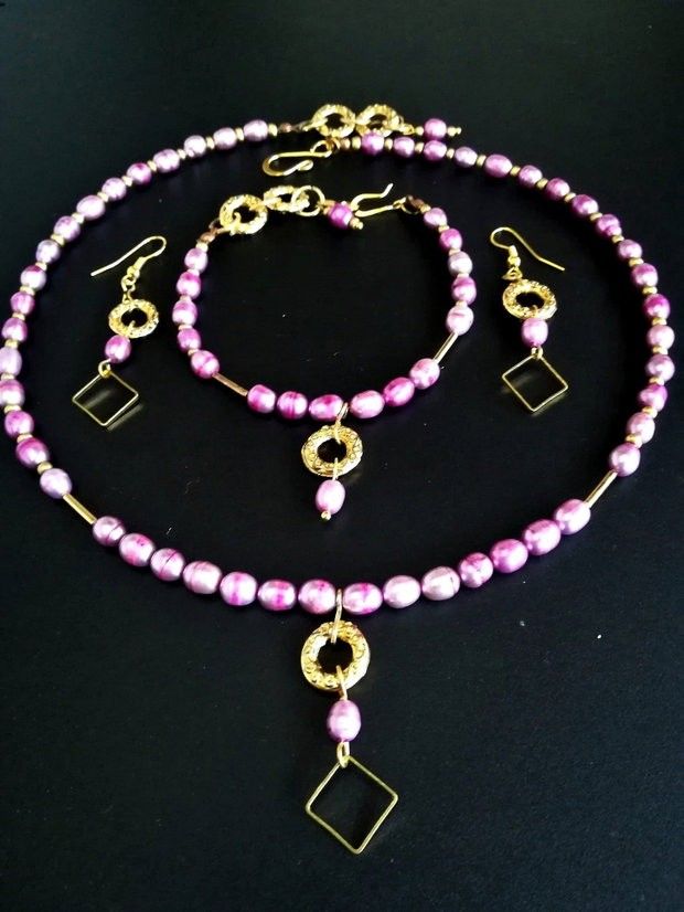 Set geometric cu perle de cultura lila