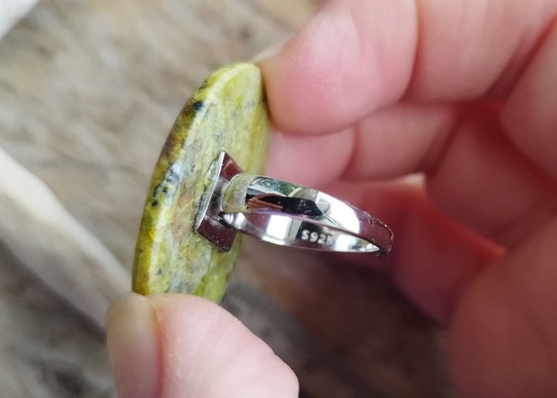 Inel reglabil opal verde, argint 925 rodiat. REZERVAT