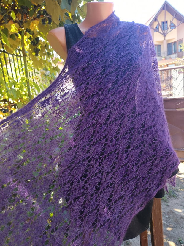 Eșarfă mov din mohair cu mătase, tricotată manual