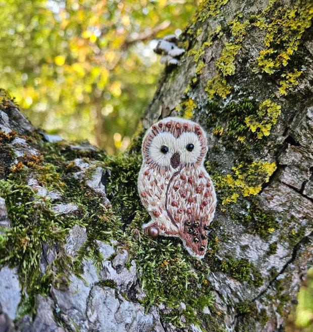 Broșă bufniță broderie