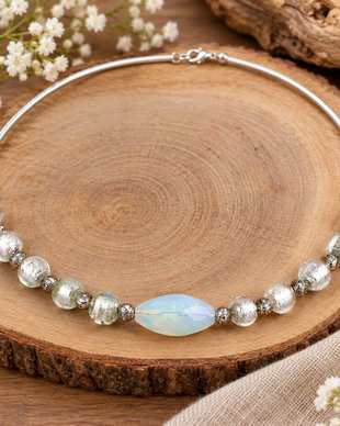 Colier handmade Lumina de Opalit