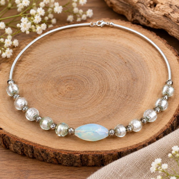 Colier handmade Lumina de Opalit