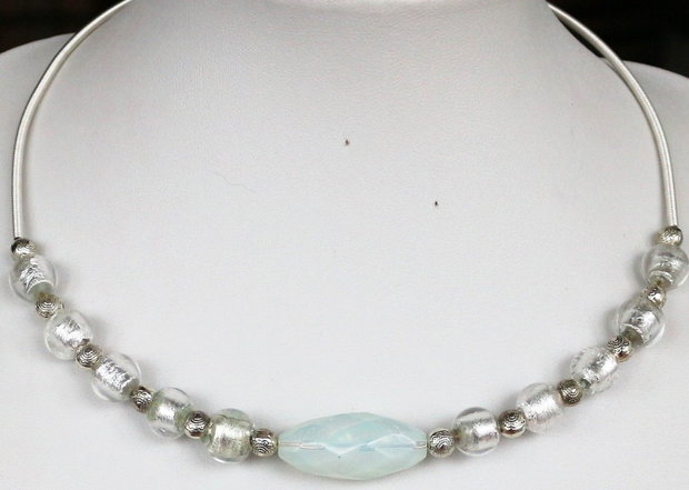 Colier handmade Lumina de Opalit