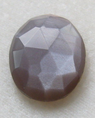 Piatra lunii fatetata cabochon aprox 20.5x15x4.5 mm