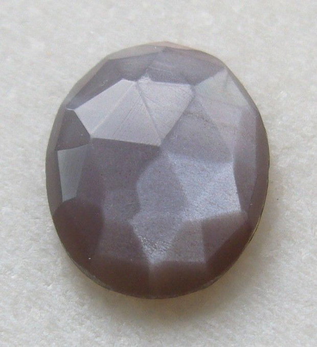 Piatra lunii fatetata cabochon aprox 20.5x15x4.5 mm