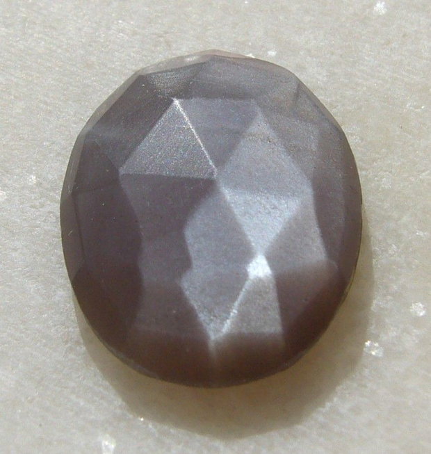 Piatra lunii fatetata cabochon aprox 20.5x15x4.5 mm