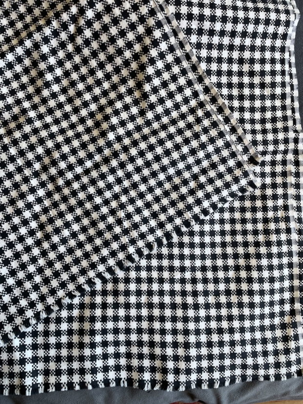 Material carouri (Chanel Look a like)