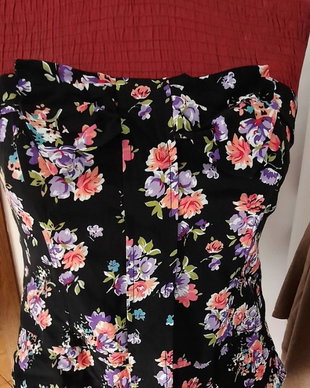 Corset înflorat