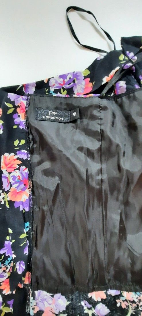 Corset înflorat