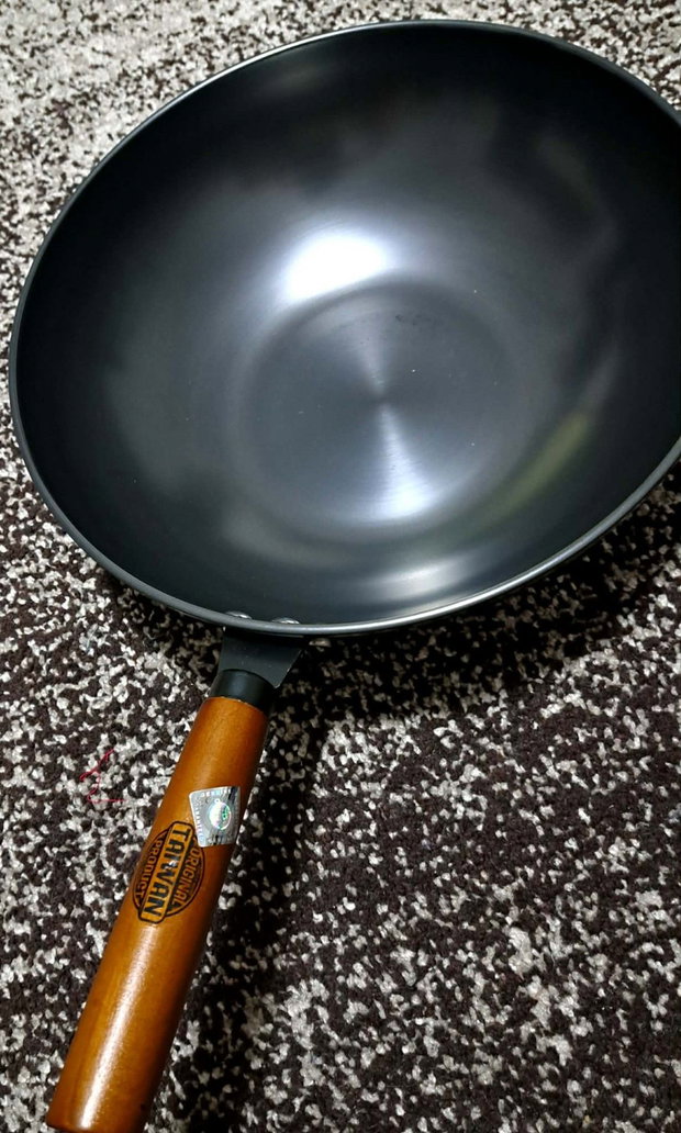 Tigaie WOK Profesional