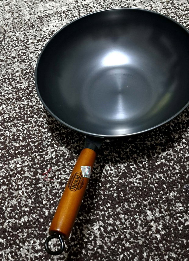Tigaie WOK Profesional