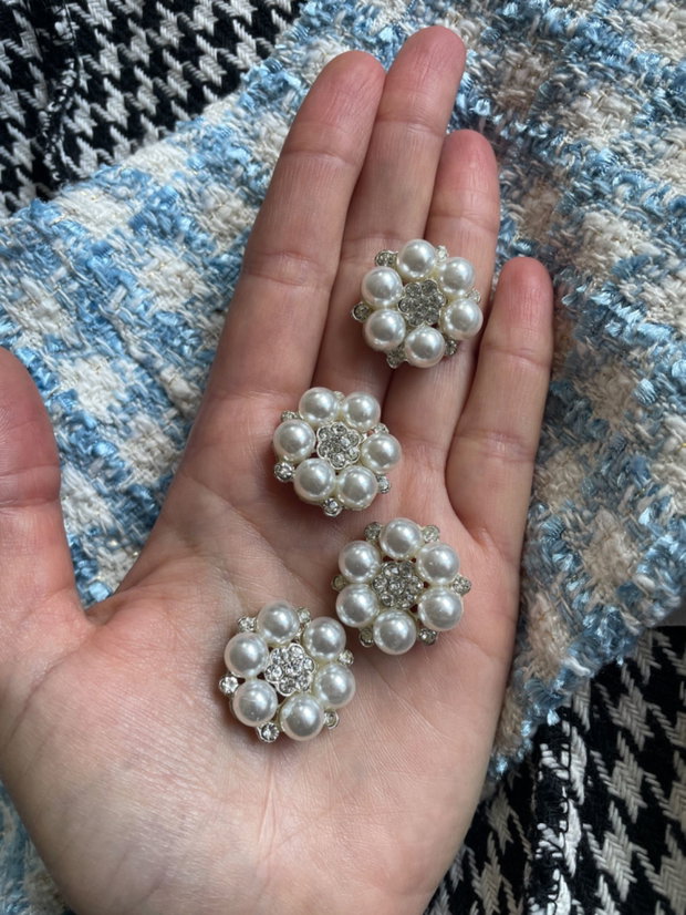 Set 4 nasturi superbi
