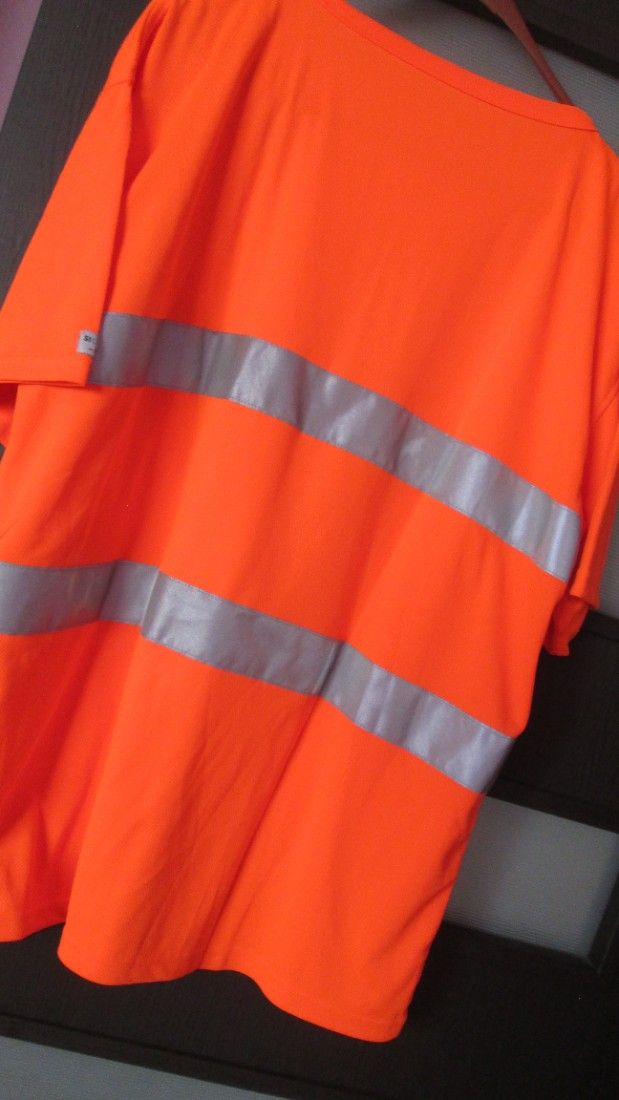 tricou reflectorizant L