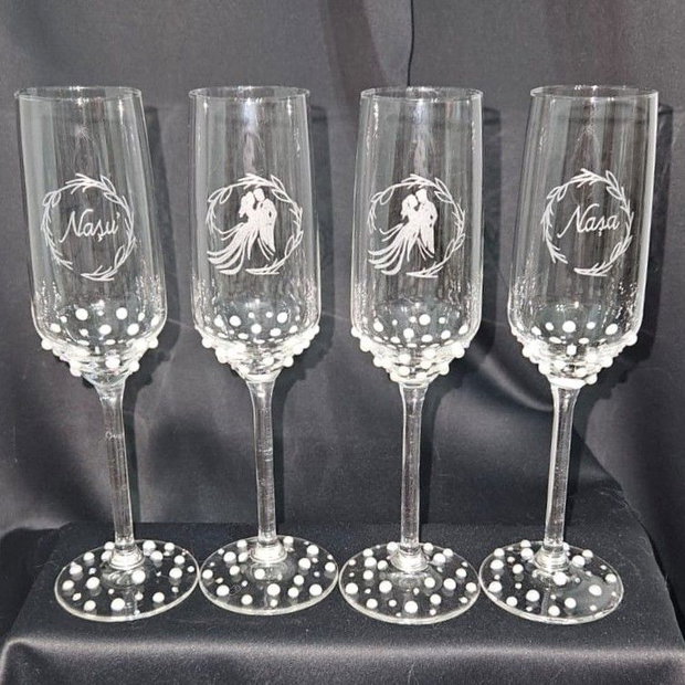 Set 4 pahare nuntă - Pahare șampanie miri si nasi gravate manual