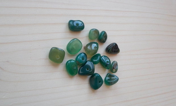 Lot mărgele jad verde, forme neregulate