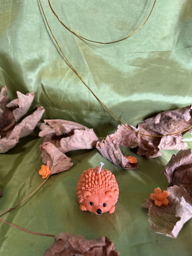Lumânare handmade în formă de arici