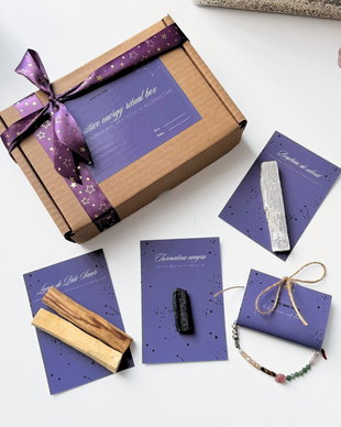 Positive Energy Ritual Box  Set Cadou cu Cristale, Palo Santo și Selenit
