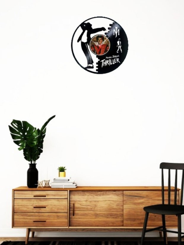 Ceas de perete decorativ realizat din disc de vinil, Model Michael Jackson Thriller Pop Star, Negru, 30 cm