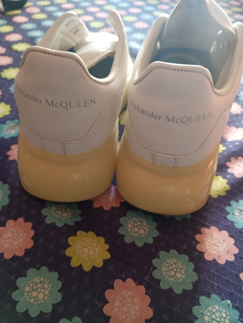 Vând adidași alexander mcqueen