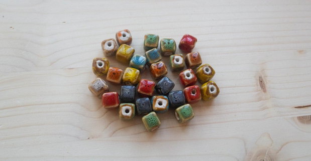 Lot mărgele ceramice glazurate multicolore