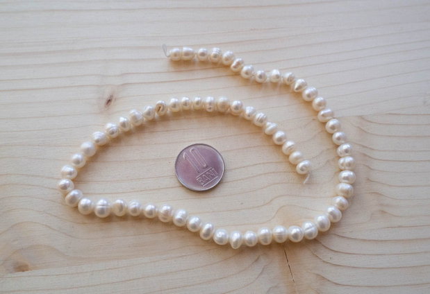Șirag perle naturale de cultură de apă dulce. 67 mm