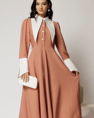 Rochie midi roz cu buline mici si guler ascutit